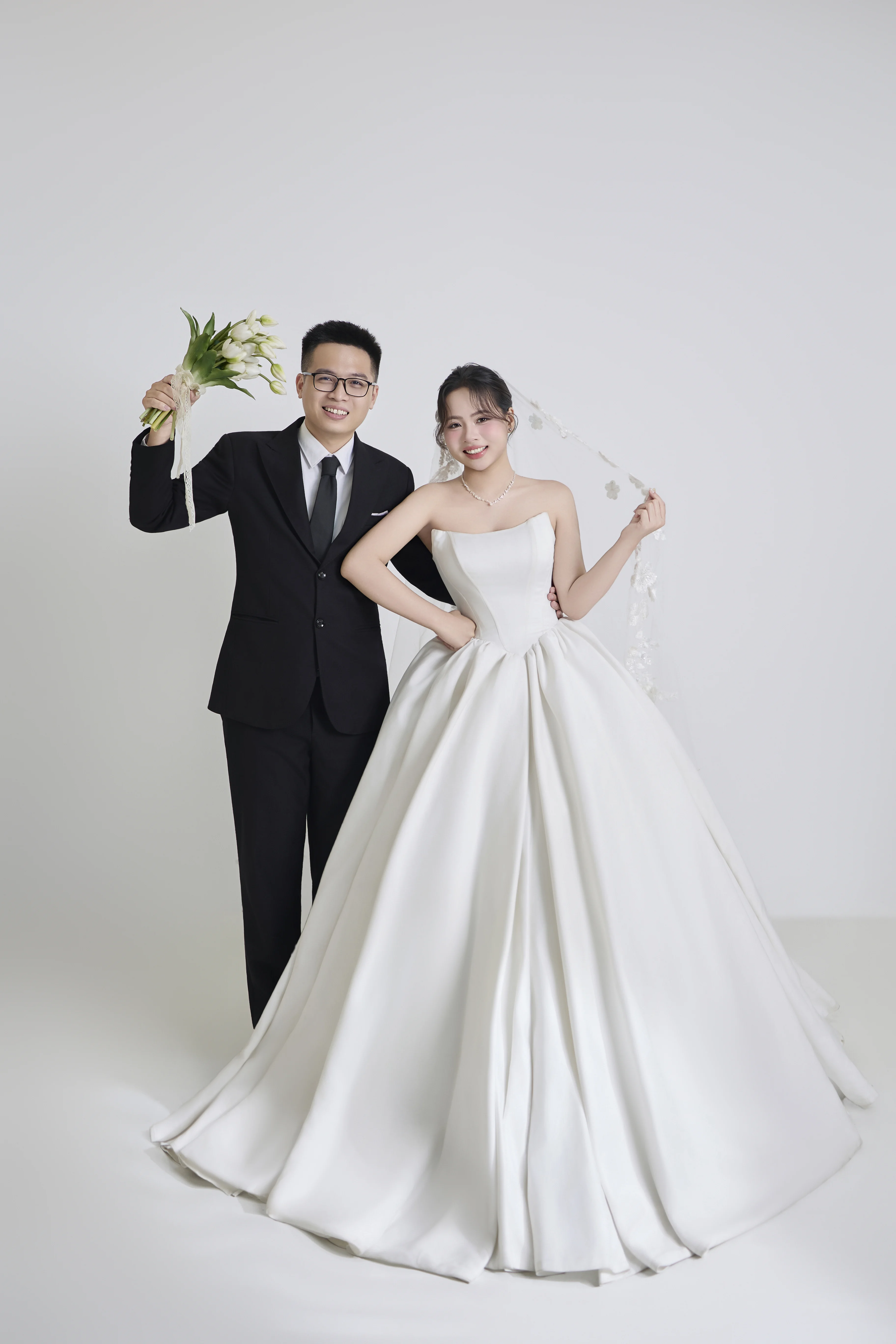 Ảnh cưới của cô dâu và chú rể